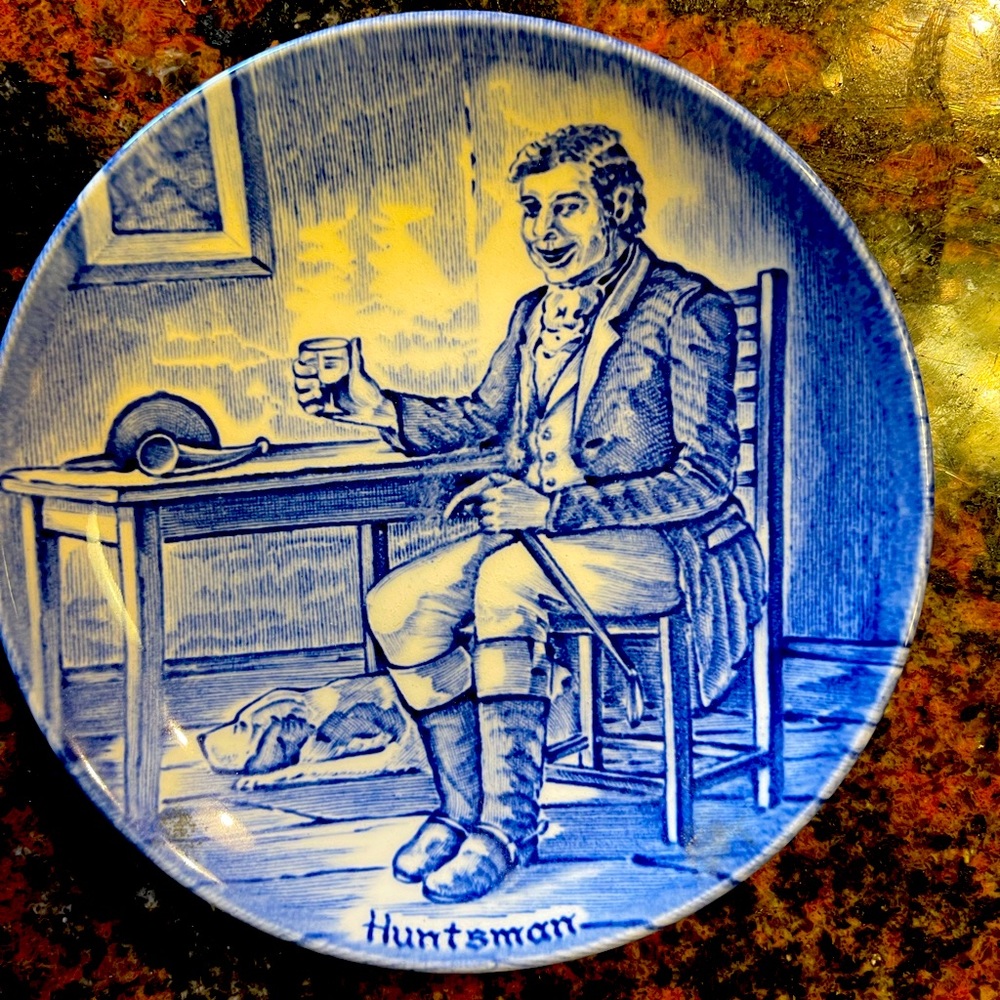 Huntsman Small collectible plate.  ENOCH Tunstall LTD Wedgwood ENGLAND